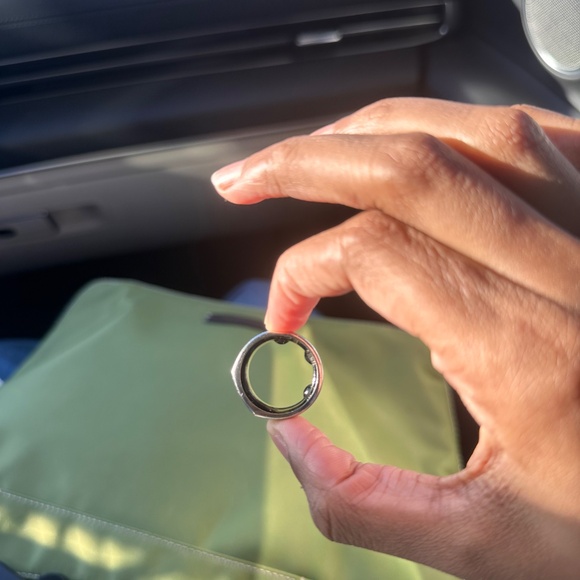 Oura Ring - Heritage Silver Size 7 - Picture 3 of 4